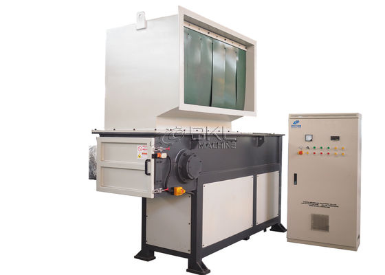 De plastic Stukkenblokken 30kw kiezen de Machine van de Schachtontvezelmachine Recyclerend uit 100mm